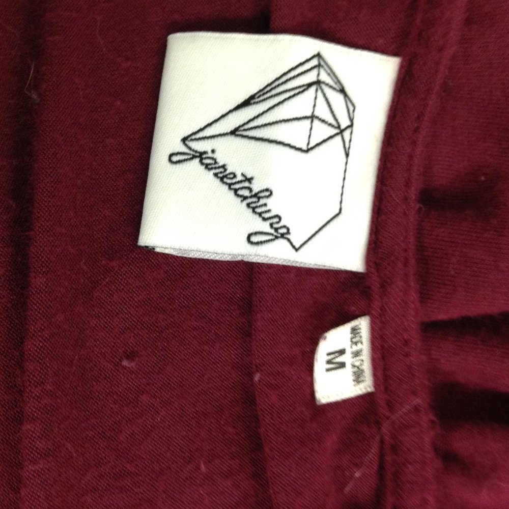 JanetChung Maroon Tee Size Medium - Picture 3 of 5